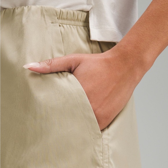 Cotton-Blend Poplin High-Rise Short 4” - Picture 4 of 11